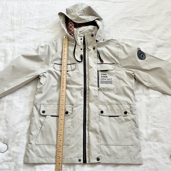 NWOT Khaki Hooded Cargo Windbreaker  “Find Your Own Way”  Men’s M  Gorpcore - Picture 10 of 16